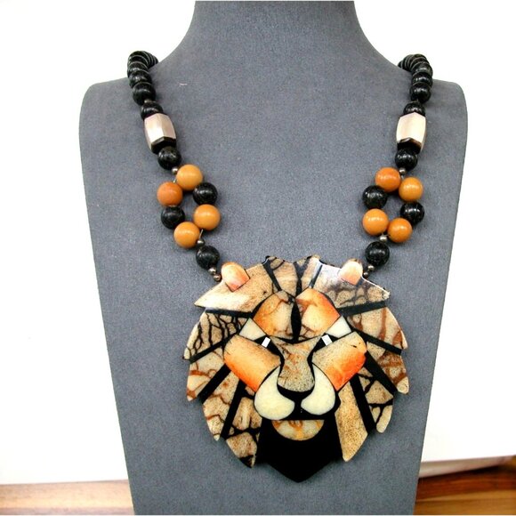 Lion Face Beaded Necklace With Pendant 70's Vintage - Picture 2 of 3